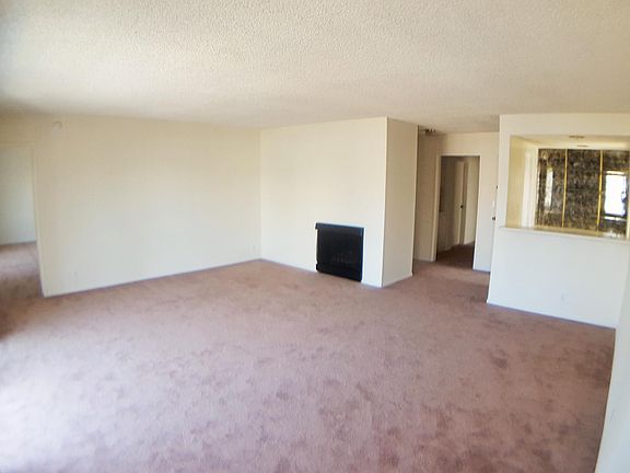 3rd image of 1117 6th St APT 306