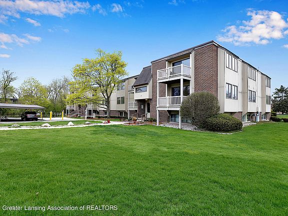 2nd image of 523 Bainbridge Dr