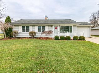 6330 Cumberland Dr, Mentor, OH 44060