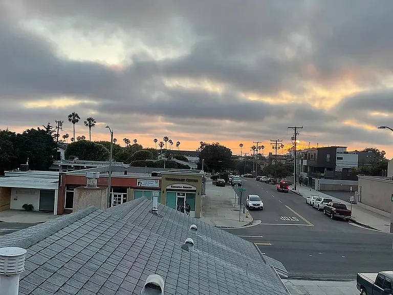 702 S Pacific Coast Hwy — Photo 8