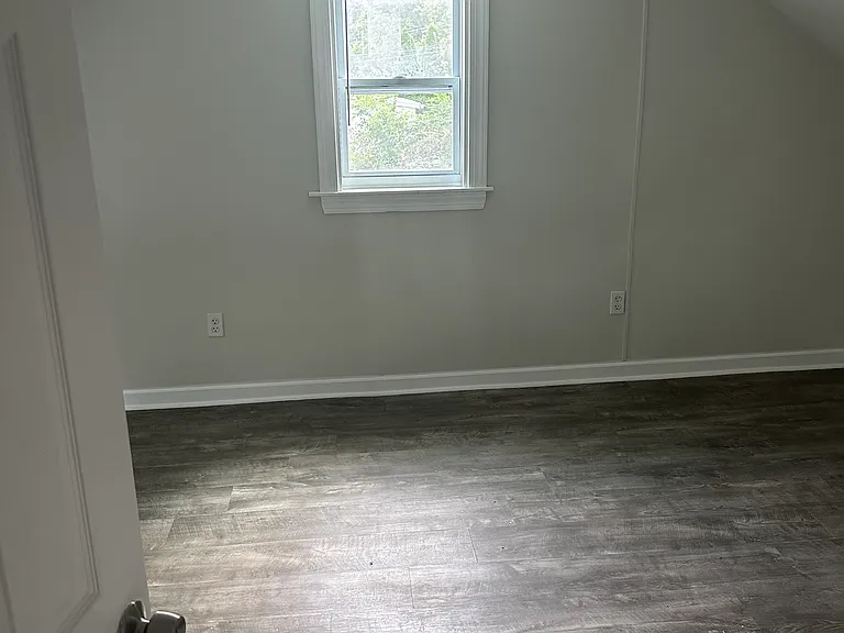 109 Main St — Photo 3