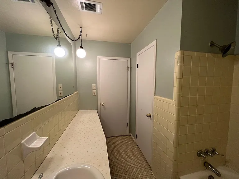 211 Utah Ave — Photo 18