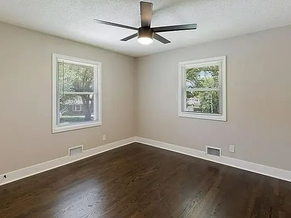 5th image of 11207 Monroe Ct