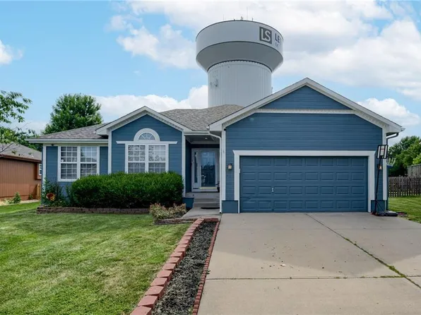 1359 SE Princeton Dr, Lees Summit, MO 64086