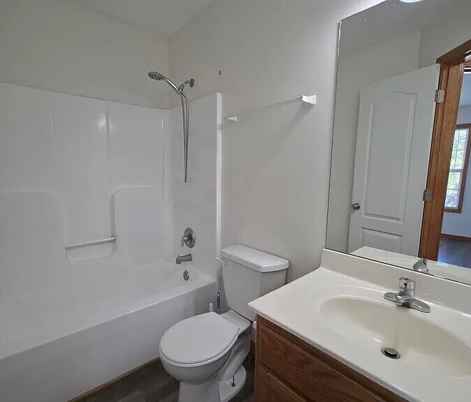708 SW Tisha Ln — Photo 5