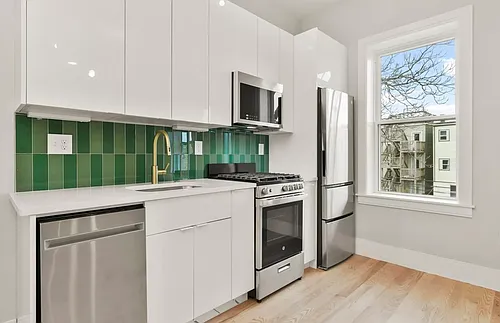 127 Saratoga St #2 Photo 1