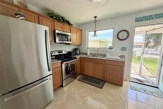 231 Williams Ave #1 — Photo 6