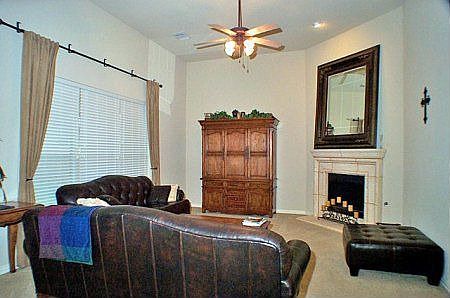 1st image of 213 Longford Ct