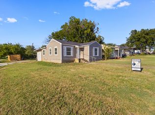 838 Dalworth St, Grand Prairie, TX 75050