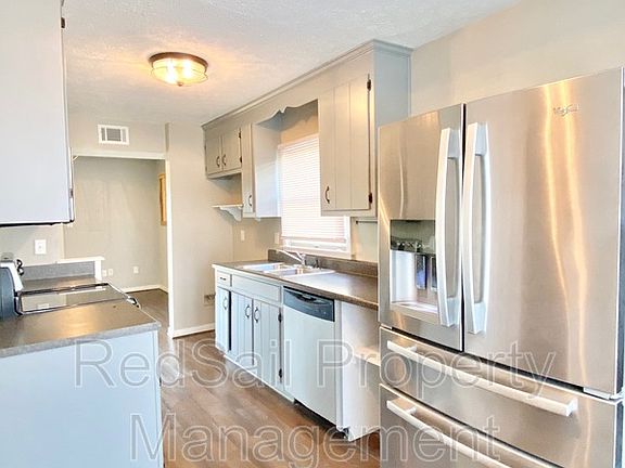 2nd image of 7867 Sunset Dr