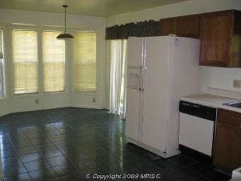 kitchen-breakfast area
