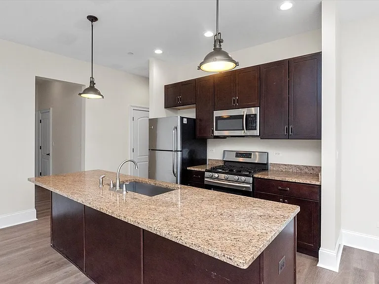 2501 Green Bay Rd #403-A — Photo 3