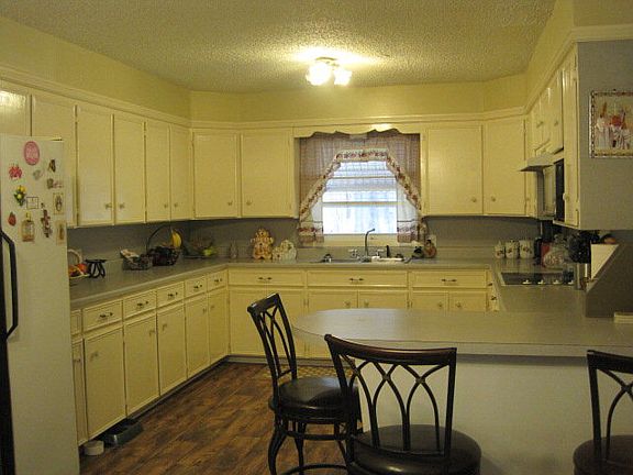 5th image of 2311 E Anaqua Ave