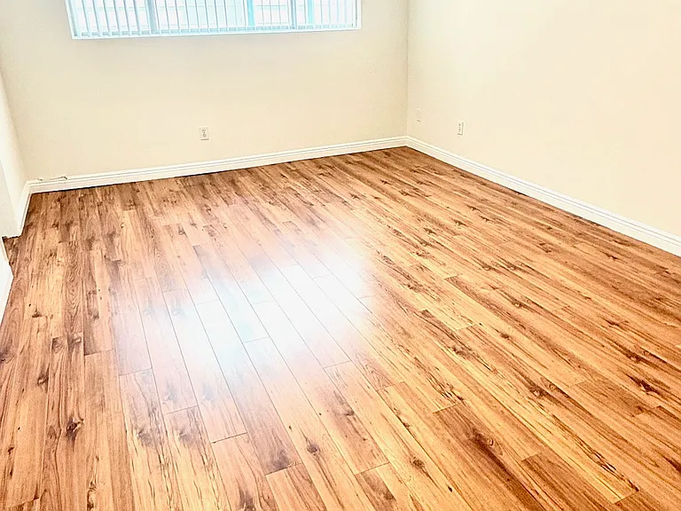 11748 Mayfield Ave #5 — Photo 17