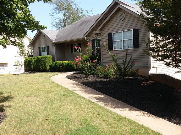 2nd image of 31 Montvale Dr