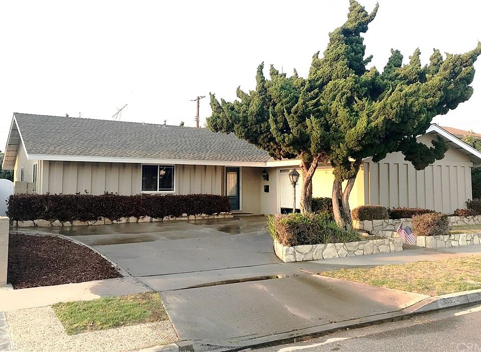 1st image of 5331 Loyola Ave