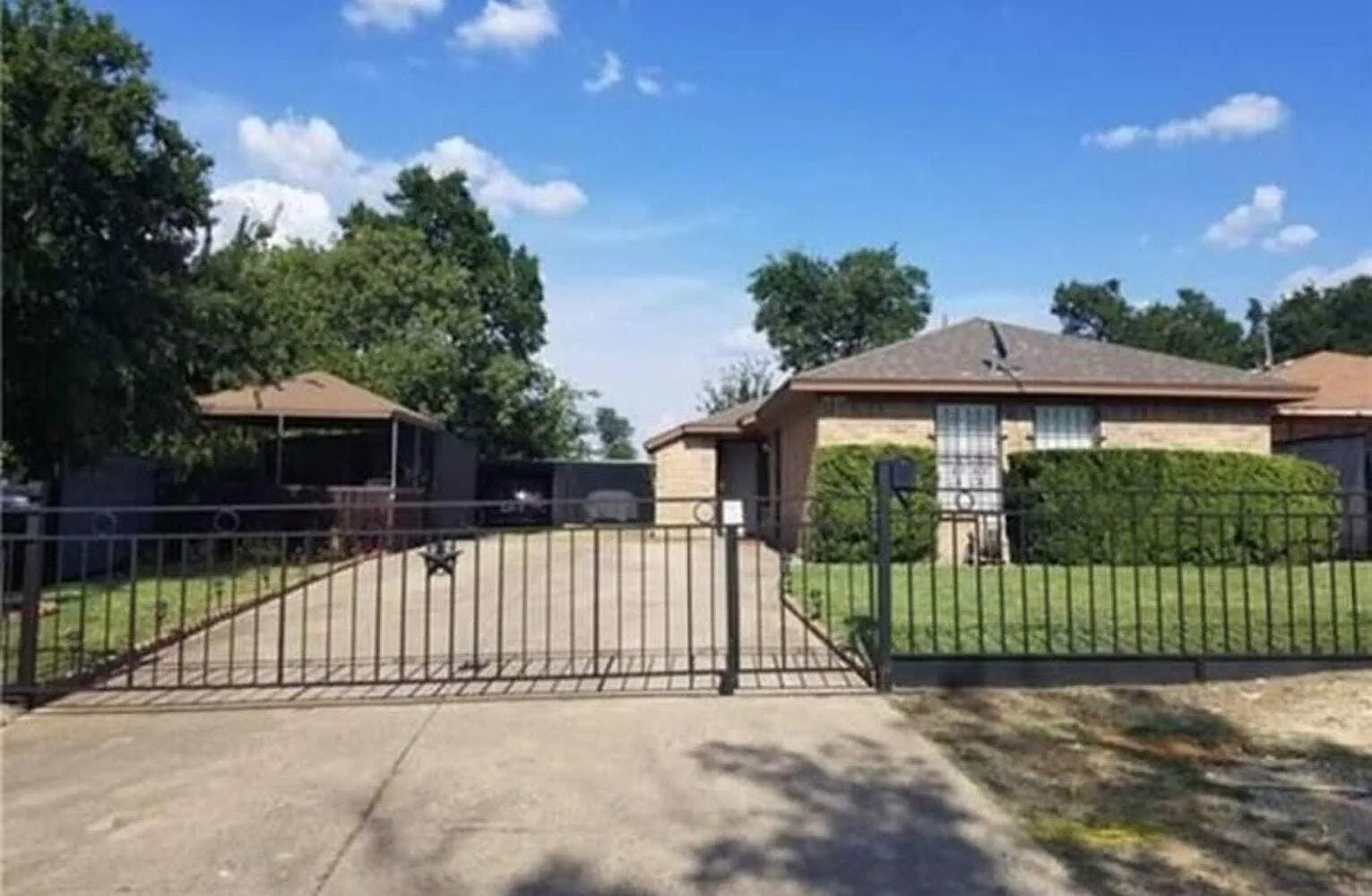 2 bed, 1000 sqft, $1,400 — Photo 1