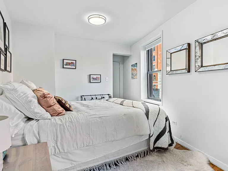 165 Christopher St #2QQ — Photo 7