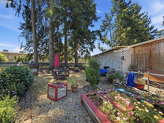 5th image of 2145 31st St Spc 39