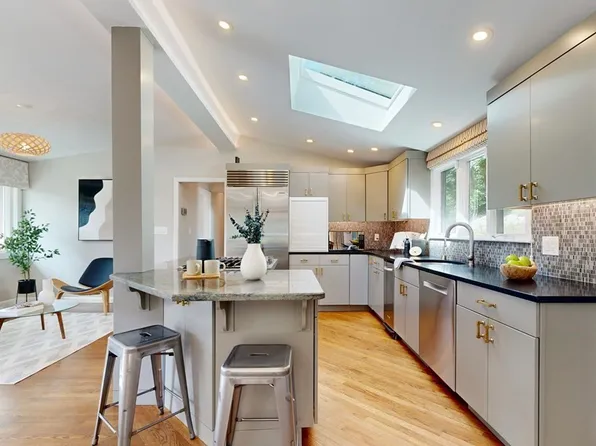 16 Marshall Rd, Winchester, MA 01890