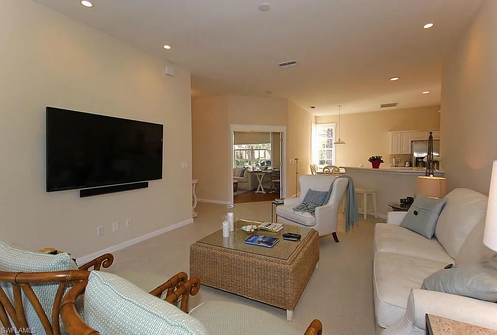 2 bed, 2.0 bath, 1684 sqft, $7,000 — Photo 3