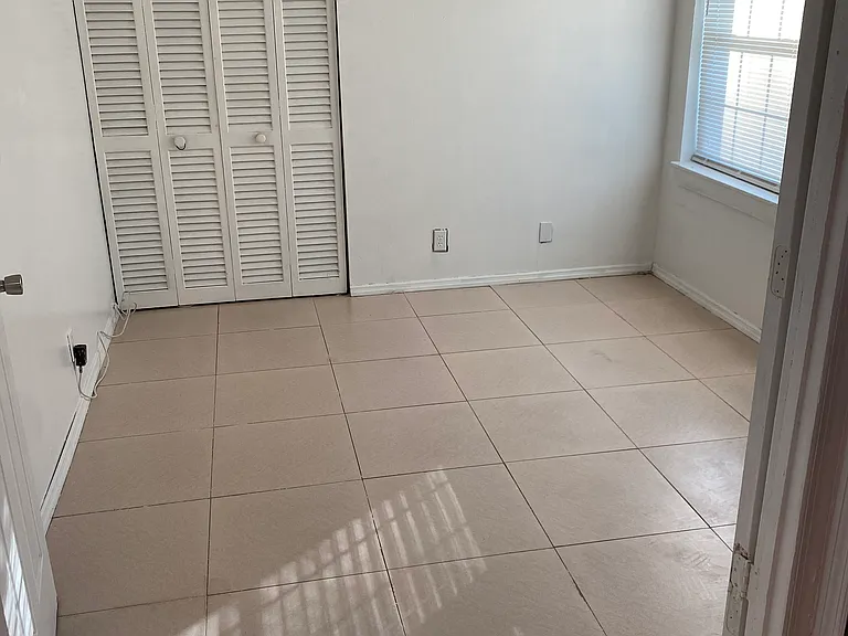 Trophy Ln — Photo 12