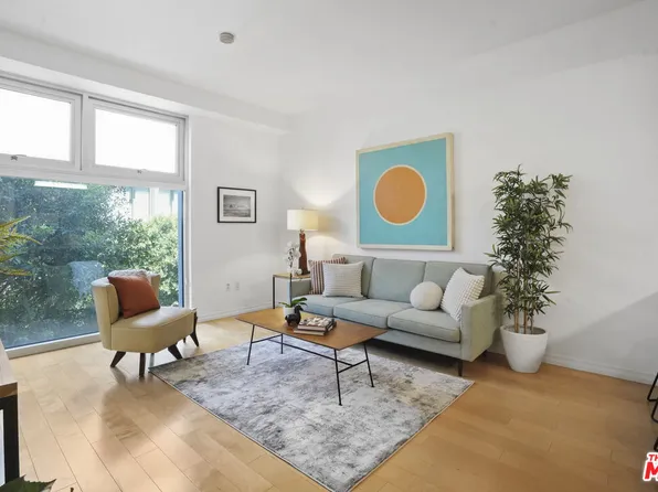 630 W 6th St APT 301, Los Angeles, CA 90017