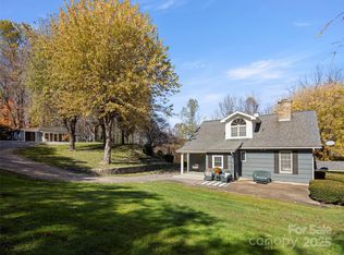 195 Nature Ln, Waynesville, NC 28786