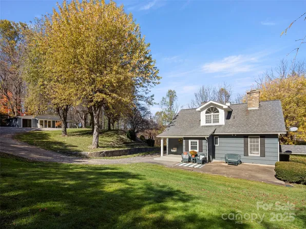 195 Nature Ln, Waynesville, NC 28786
