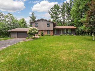 3734 Rimridge Rd, Eau Claire, WI 54701
