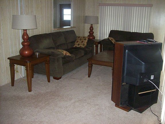 3rd image of 15221 Meadow Cir