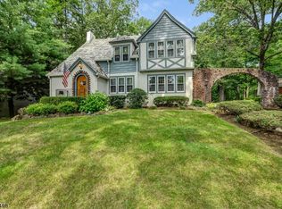 9 Gladding Rd, Caldwell, NJ 07006