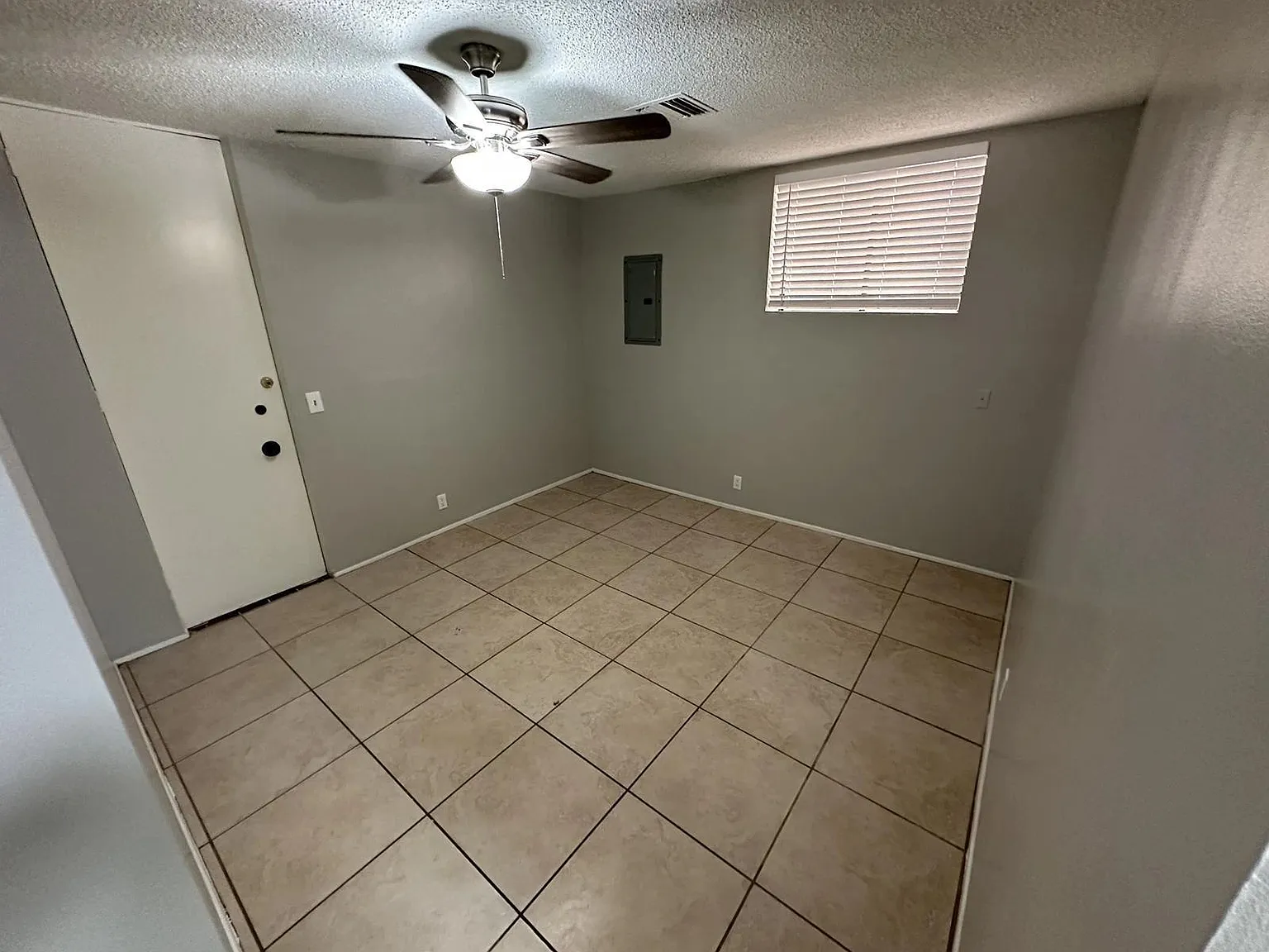1 bed, 1.0 bath, $1,995 — Photo 3