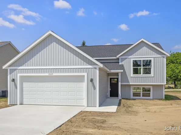 1025 Mechanic St, Big Rapids, MI 49307