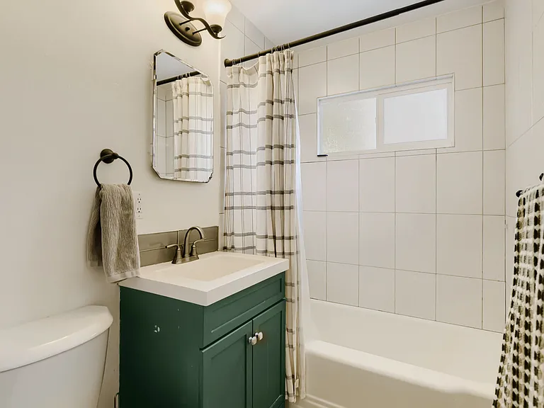 2216 Lima St — Photo 15