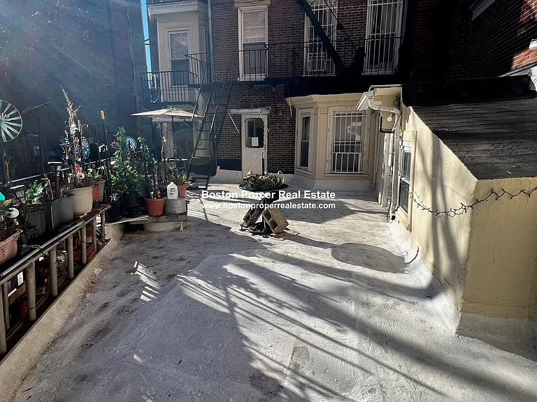 109 Dartmouth St #18 — Photo 9