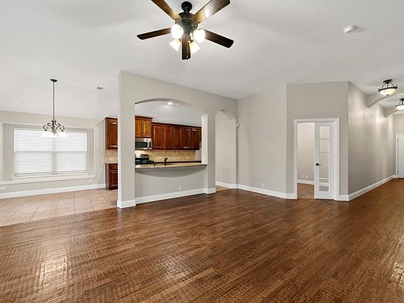5th image of 2162 Parkside Dr
