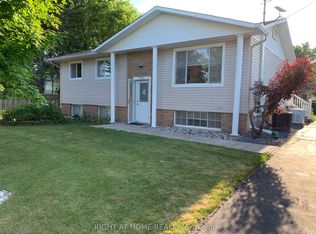 5806 Buckland Rd #2, Ottawa, ON K0A 3H0