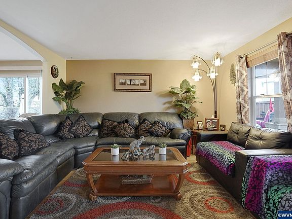 2nd image of 3253 Mooreland Ct NE
