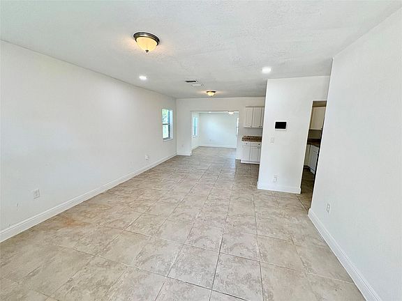 2nd image of 730 Arizona Avenue