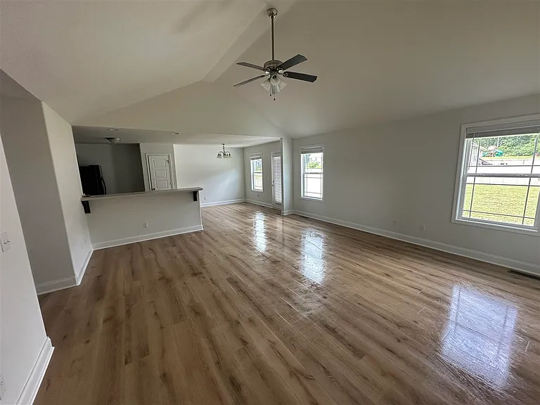 543 Saint Cloud Way — Photo 2