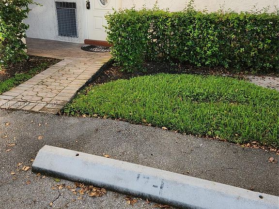 3rd image of 9520 S Hollybrook Lake Dr APT 101