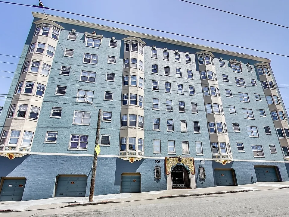 300 Buchanan