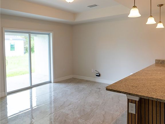 4th image of 941 Jaguar Blvd