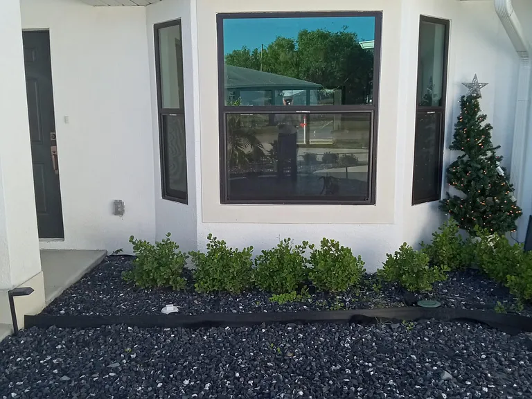 813 SW 8th St — Photo 3