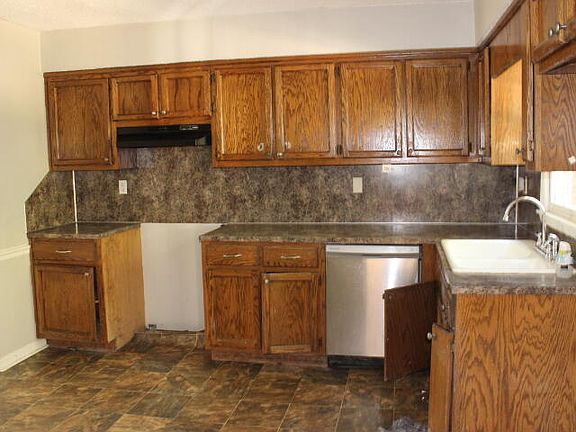 4th image of 6101 Brittany Ct
