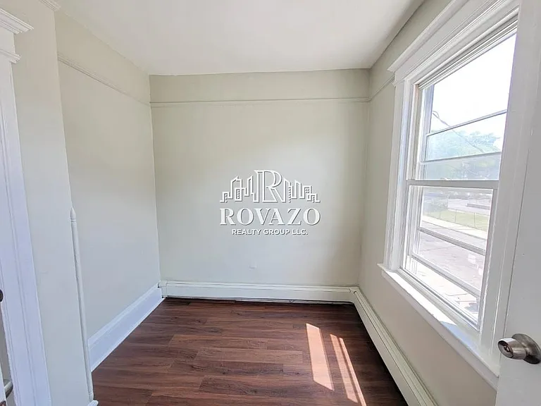 525 21st St #2 — Photo 5