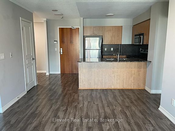 3rd image of 1403 Royal York Rd #1009