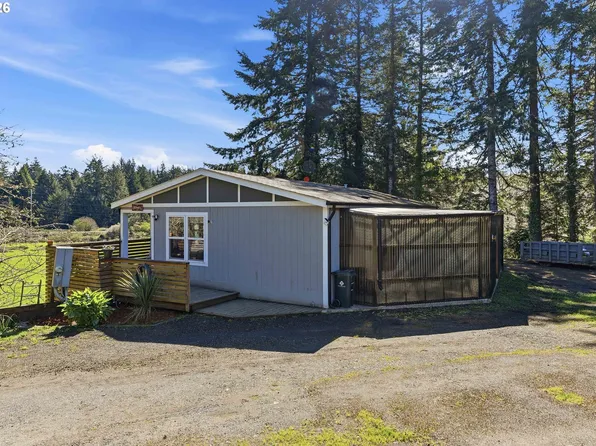 63111 Fruitdale Rd, Coos Bay, OR 97420