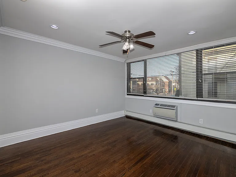 Fairfield Terrace At Lynbrook Village — Photo 12